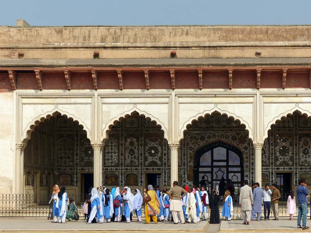 Pakistani tourists at Lahore Fort.