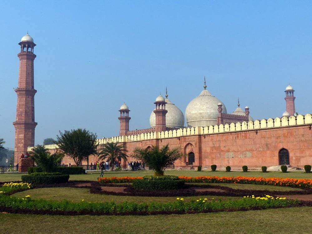 Badshahi Mosque in old Lahore. Total capacity is 100,000 worshippers. Minarets are 196 feet tall. 